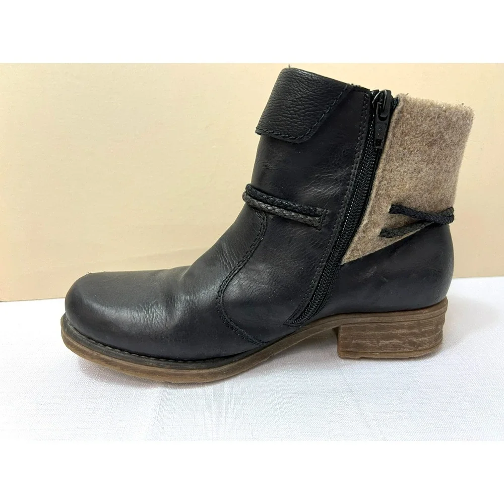 Riker Black Vegan Leather Ankle Boot Felt Cuff Roundish Toe Low Heel‎  6.5